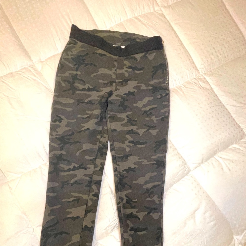 Gap Ponte leggings Small camo